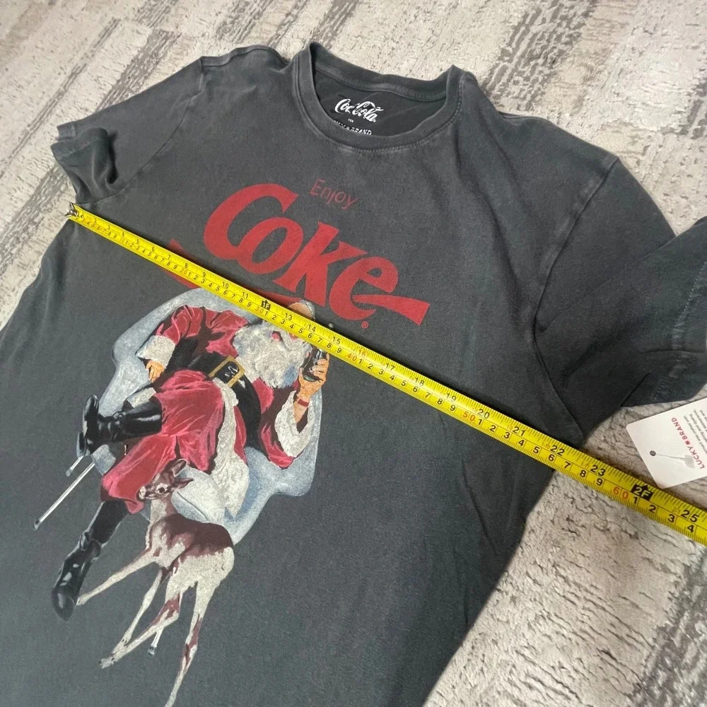 NEW Lucky Brand Coca-Cola Santa Claus Christmas Charcoal Graphic T-Shirt Mens‎ L